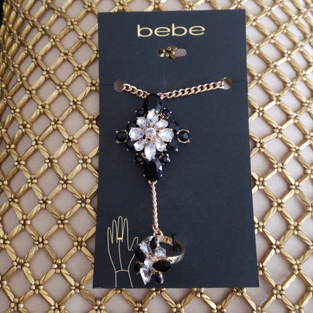 Hand jewelry NWT